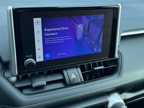 Used 2024 Toyota RAV4 LE image 8