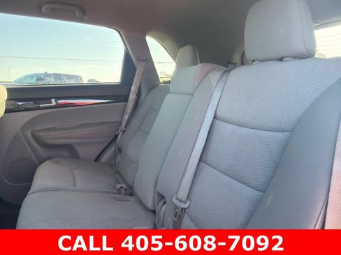 Used 2011 Kia Sorento LX FWD image 10