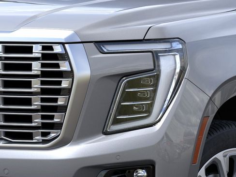 New 2026 GMC Yukon Denali w/ Denali Reserve Package AWD/4WD image 10