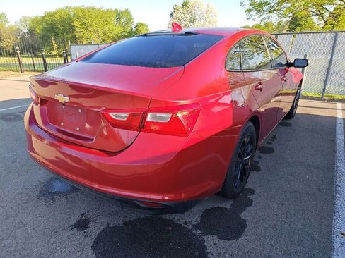 Used 2016 Chevrolet Malibu LT w/ Driver Confidence Package FWD image 4