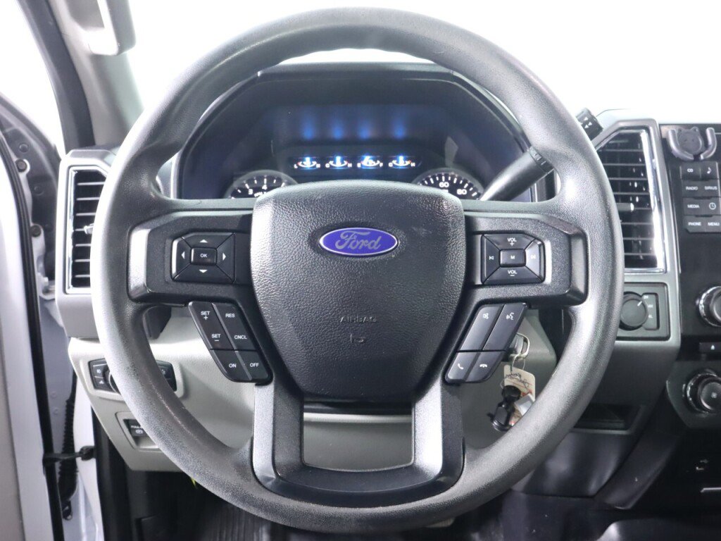 Used 2016 Ford F150 XLT AWD/4WD image 11