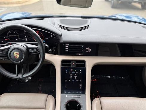 Used 2023 Porsche Taycan image 21
