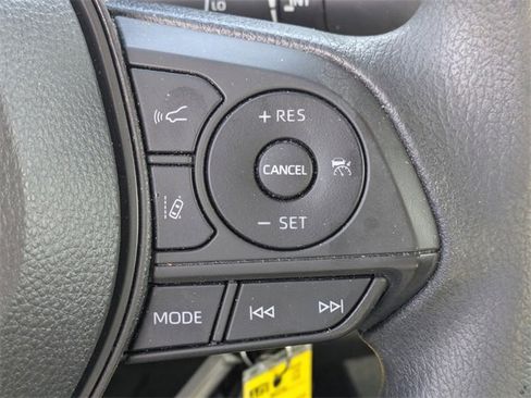 Used 2022 Toyota Corolla LE image 24
