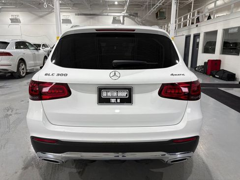 Used 2022 Mercedes-Benz GLC 300 4MATIC SUV image 6