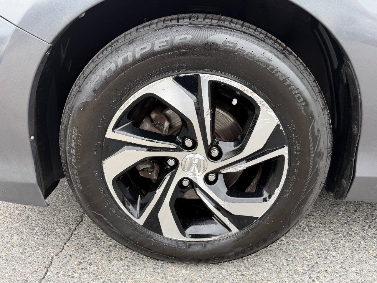 Used 2016 Honda Accord LX image 10