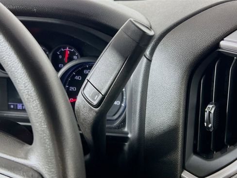 Used 2023 Chevrolet Silverado 1500 Custom image 16