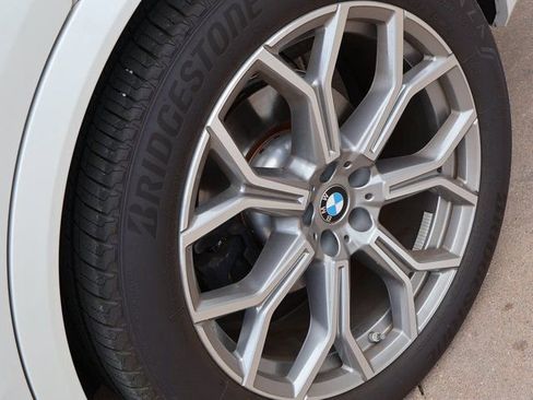 Used 2024 BMW X7 xDrive40i w/ Climate Comfort Package AWD/4WD image 50