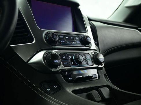 Used 2020 Chevrolet Suburban LT image 57