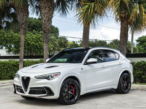 Used 2018 Alfa Romeo Stelvio Quadrifoglio w/ Driver Assist Dynamic Package AWD/4WD image 34