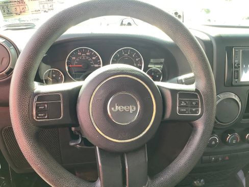 Used 2017 Jeep Wrangler Sport AWD/4WD image 18