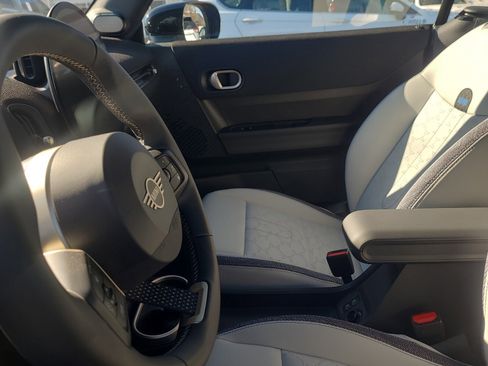 Used 2025 MINI Cooper S image 6