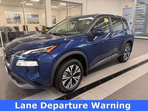 Used 2022 Nissan Rogue SV image 4