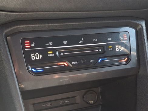 Certified 2023 Volkswagen Tiguan SE w/ Panoramic Sunroof Package image 16