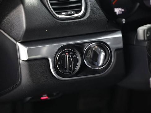 Certified 2025 Porsche 718 Cayman RWD image 21