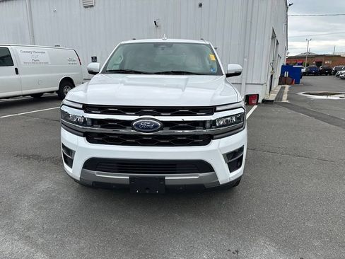 Used 2024 Ford Expedition Max Limited AWD/4WD image 2
