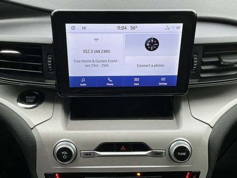 Used 2023 Ford Explorer XLT image 13