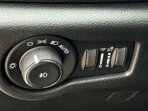 New 2026 Chrysler Pacifica Select image 23