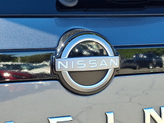 Used 2025 Nissan Pathfinder SV FWD image 30