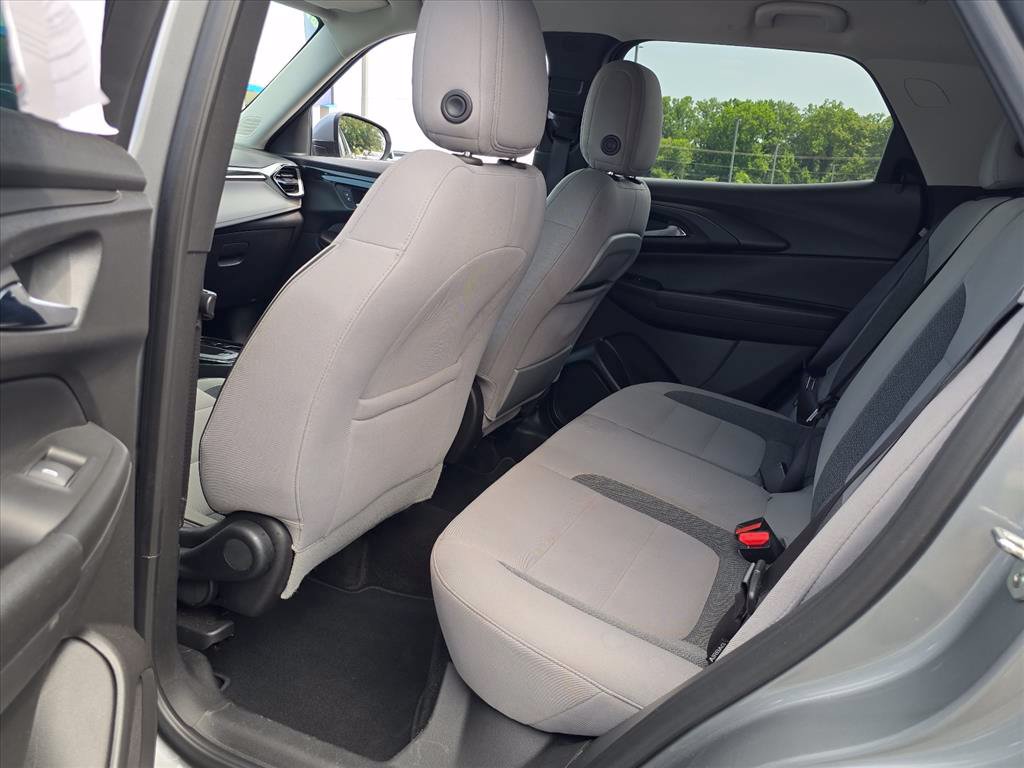 Used 2025 Chevrolet TrailBlazer LT AWD/4WD image 15