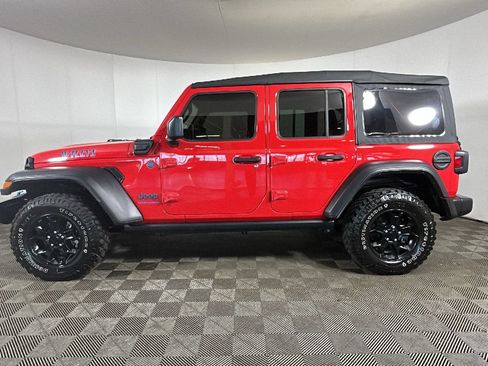 Used 2023 Jeep Wrangler Unlimited w/ Cold Weather Group AWD/4WD image 8