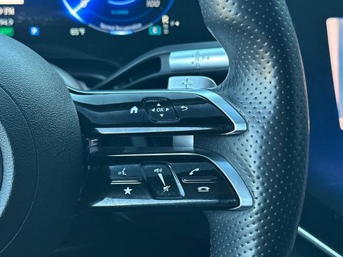 Certified 2022 Mercedes-Benz EQS 580 4MATIC Sedan w/ Pinnacle Trim Package image 30