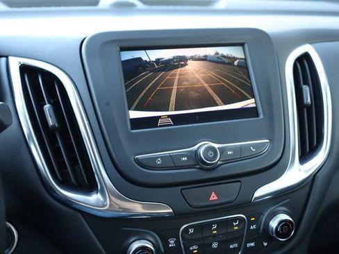 Used 2020 Chevrolet Equinox LT w/ Driver Convenience Package image 20