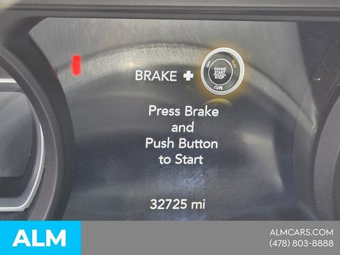 Used 2025 Jeep Wrangler Unlimited Sahara AWD/4WD image 29