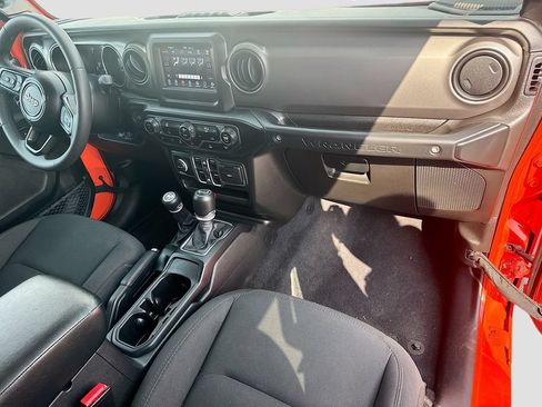 Certified 2023 Jeep Wrangler Unlimited AWD/4WD image 32