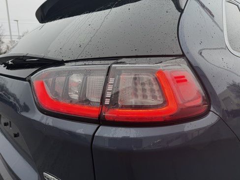 Certified 2021 Jeep Cherokee Latitude Lux w/ Comfort/Convenience Group image 6