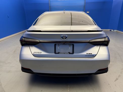 Used 2019 Toyota Avalon XSE w/ All Weather Liner Package FWD image 6