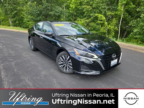 Used 2024 Nissan Altima 2.5 SV w/ SV Premium Package image 1
