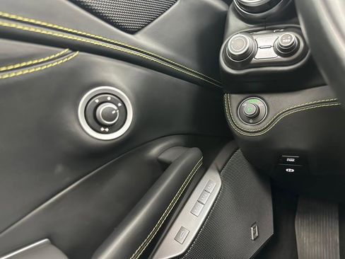 Used 2019 Ferrari Portofino RWD image 90