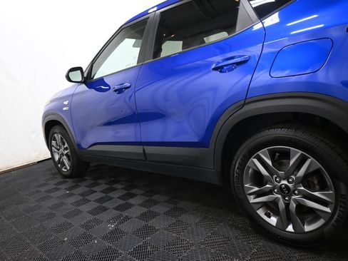Used 2021 Kia Seltos LX AWD/4WD image 12