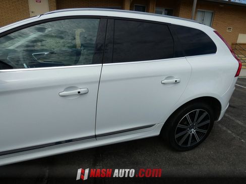 Used 2017 Volvo XC60 T5 Inscription w/ Preferred Option Package FWD image 15