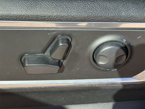 Used 2025 RAM 1500 Laramie image 28