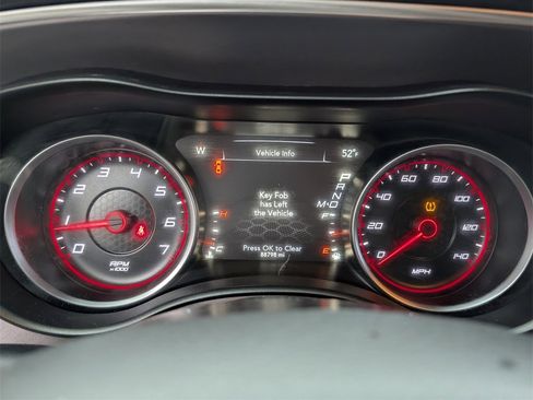 Used 2019 Dodge Charger SXT image 11