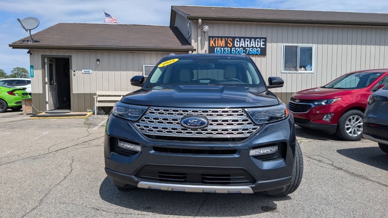 Used 2022 Ford Explorer Platinum w/ Equipment Group 601A AWD/4WD image 2