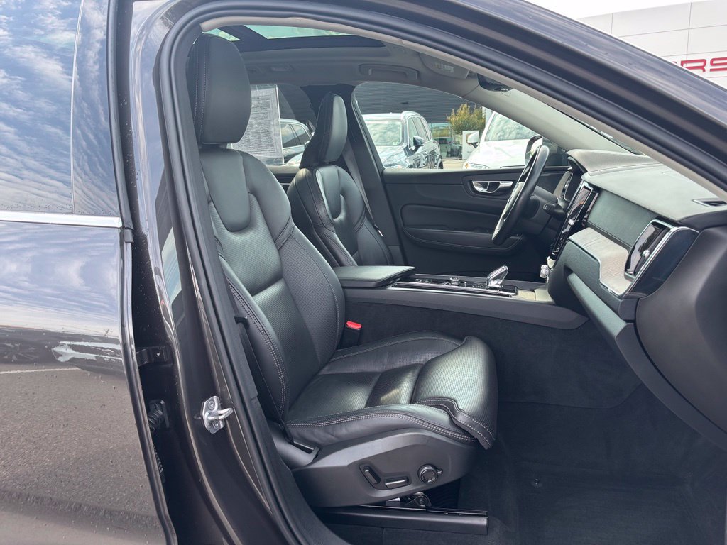 Used 2022 Volvo XC60 B6 Inscription w/ Advanced Package AWD/4WD image 19