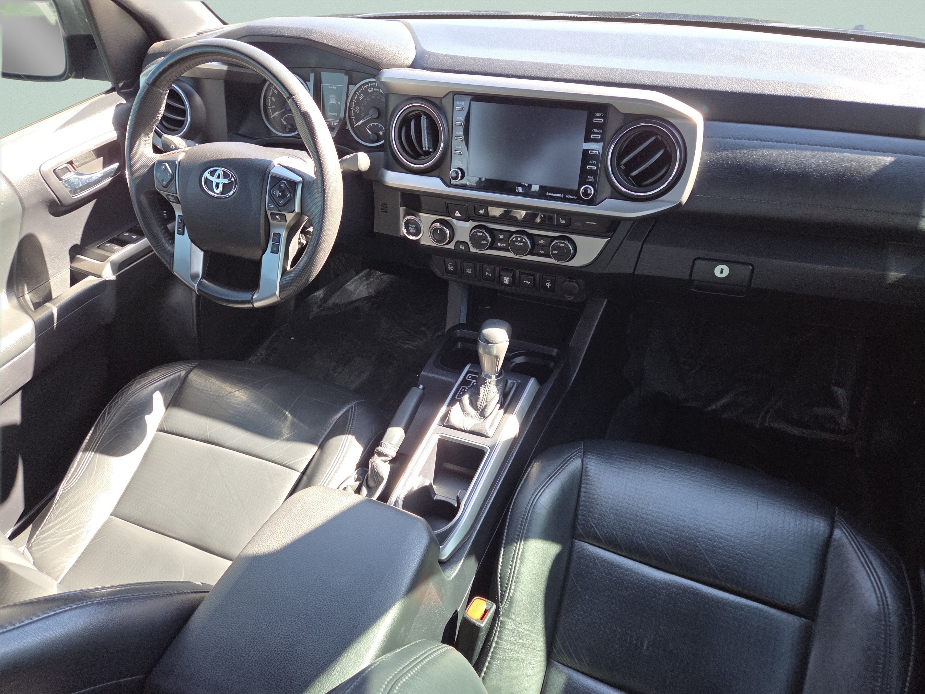 Used 2021 Toyota Tacoma Limited AWD/4WD image 32