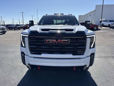 Used 2024 GMC Sierra 2500 AT4 w/ AT4 Premium Plus Package AWD/4WD image 7