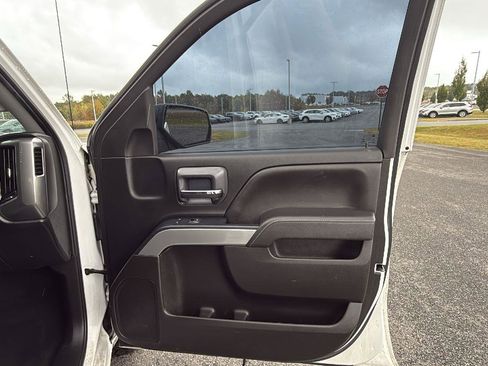 Used 2018 Chevrolet Silverado 1500 LT w/ Redline Edition image 16