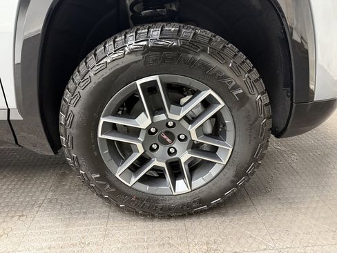 New 2026 GMC Terrain AT4 image 13