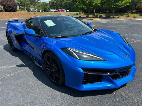 Used 2024 Chevrolet Corvette Z06 RWD image 19