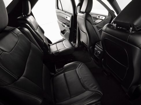 Used 2020 Ford Explorer ST w/ ST Street Pack image 21