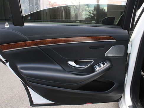 Used 2014 Mercedes-Benz S 550 Sedan image 20