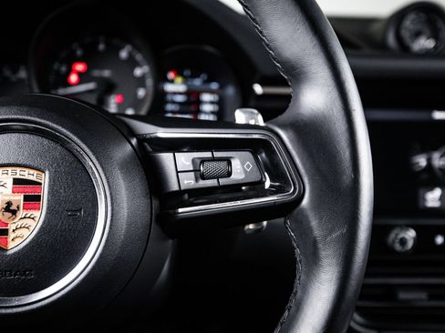 Certified 2023 Porsche Macan AWD/4WD image 16
