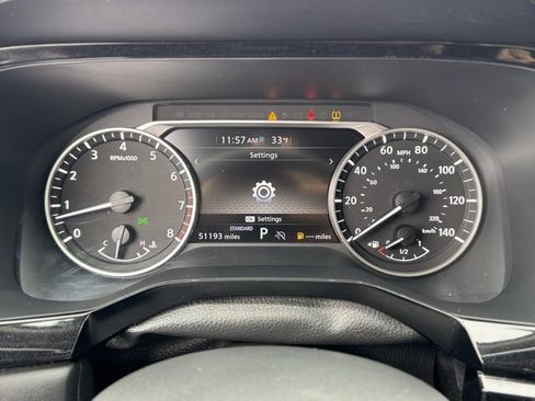 Used 2023 Nissan Pathfinder SV image 14