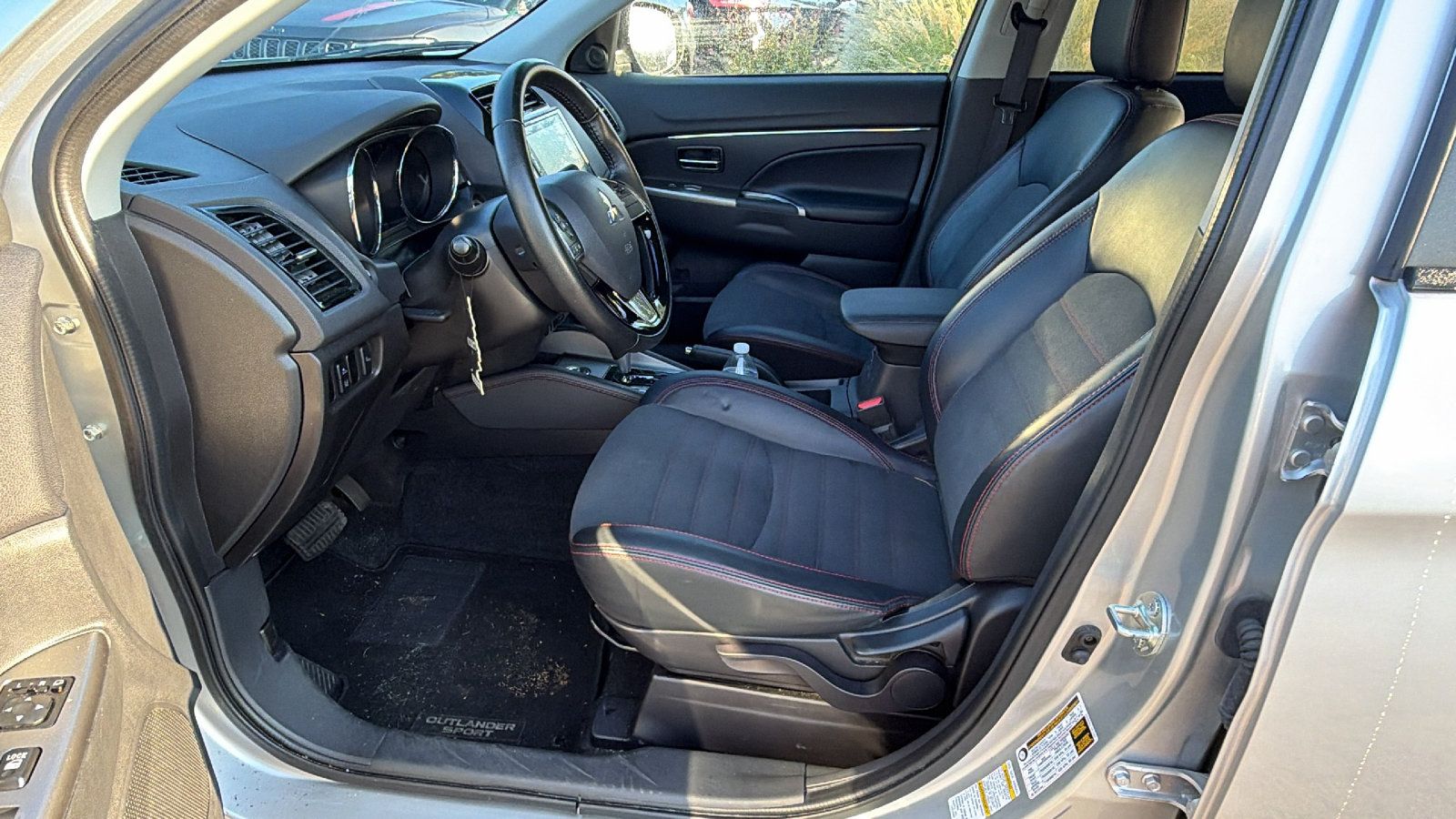 Used 2024 Mitsubishi Outlander Sport AWD image 16