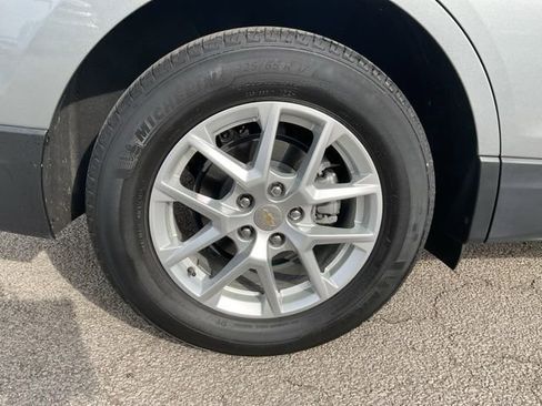 Used 2024 Chevrolet Equinox LS w/ LS Convenience Package image 8