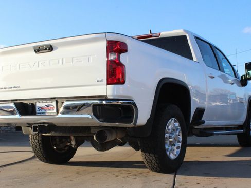 Used 2023 Chevrolet Silverado 2500 LT w/ Convenience Package image 24